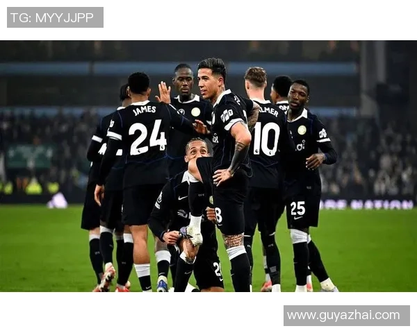 英超激战曼联逆转皇马全场沸腾转会传闻再起